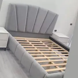 Krevat Nova – Ngjyre gri e hapur, Madhësia: 160x200