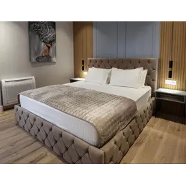 Krevat Royal – Ngjyre kafe e hapur, Madhësia: 160x190