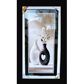 Pikturë dekorative moderne me vazo minimaliste bardhë e zezë 35×65 cm, kornizë elegante