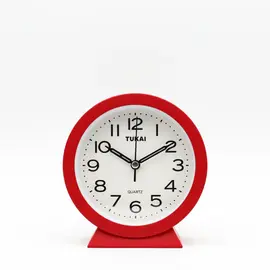 Orë Tavoline në Ngjyrë të Kuqe me Fushë të Bardhë