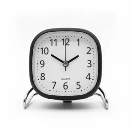 Orë Tavoline Klasike me Këmbë Metalike e Zezë me Fushë të Bardhë