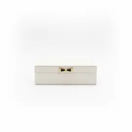 Kuti Bizhuterish / Bezhe / pa pasqyr