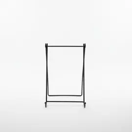 Mbajtese Enesh / Piramid