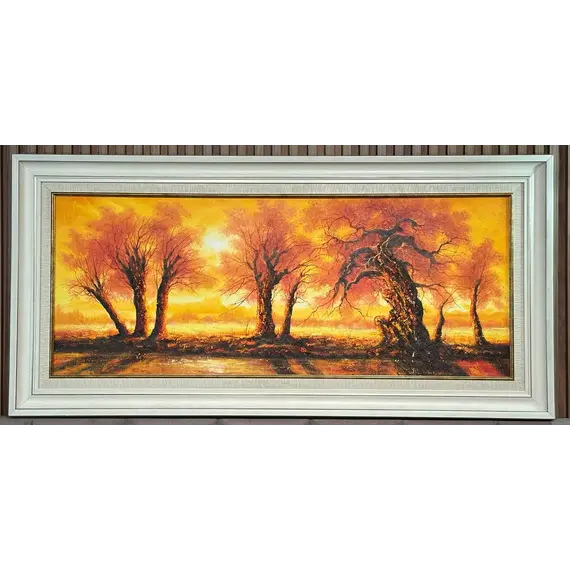 Pikturë Artistike Peisazh Vjeshte me Pemë dhe Ngjyra të Ngrohta – Art Dekorativ Panoramik 140×80 cm