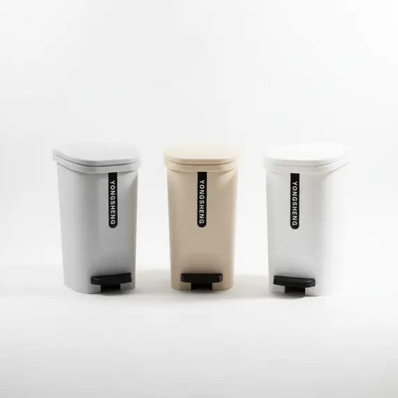 Kosh Mbeturinash 30L Plastike