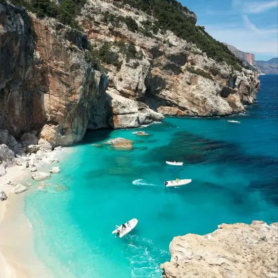 Paketa Turistike Sardinia 5 Ditë nga Tirana (Avion + Guidë)