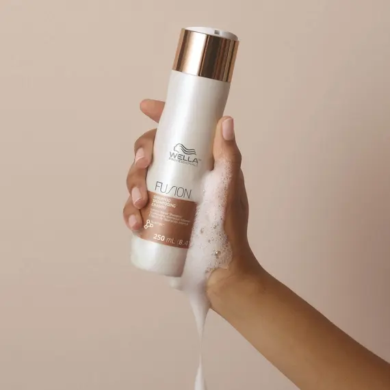 Shampo restauruese Wella Fusion (250 ml), 6 imazh